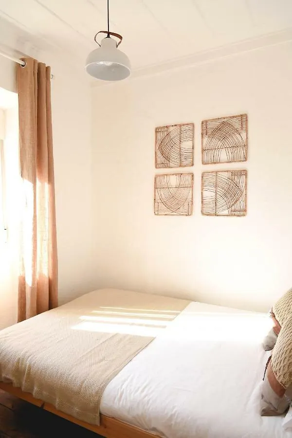 Charming Apartment - Lisbon Center 0*,  Portugal