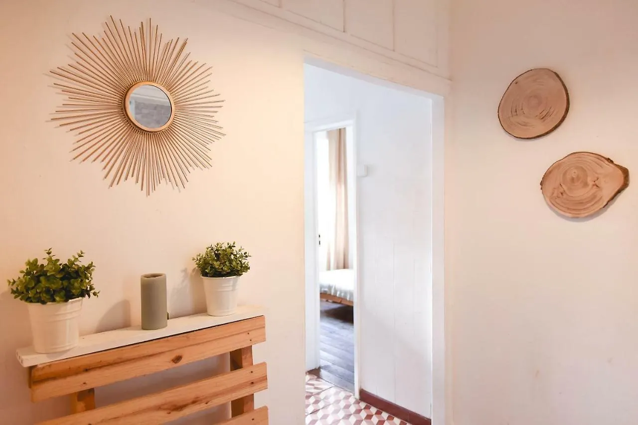 Charming Apartment - Lisbon Center 0*,